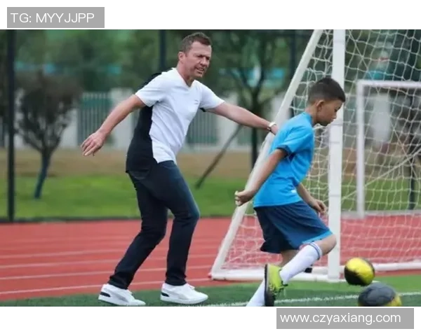 足球传奇与梦想的交织足球明星个人传记电影的魅力与启示 足球传奇与梦想的交织足球明星个人传记电影的魅力与启示