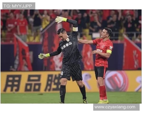 足球明星突发重病视频曝光引发球迷广泛关注与担忧