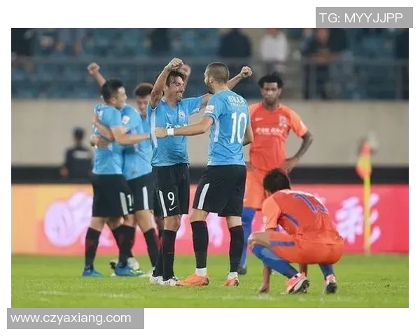 重庆足球队在全国锦标赛积分榜上以81分稳居第一名展现强劲实力