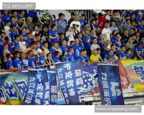 无瑕疵的足球巨星们如何在赛场上创造辉煌成就与传奇故事 无瑕疵的足球巨星们如何在赛场上创造辉煌成就与传奇故事