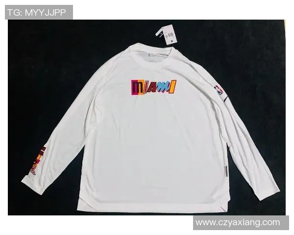 足球明星出场服视频揭秘时尚潮流与运动精神的完美结合